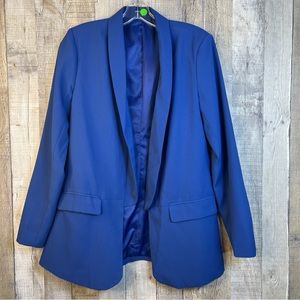 Small Unbranded Blue Lined Jacket with Flap over Pockets & Shoulder Pads…